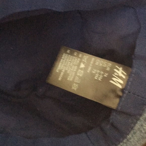 boys h & m hat 6-9 months - Picture 2 of 3